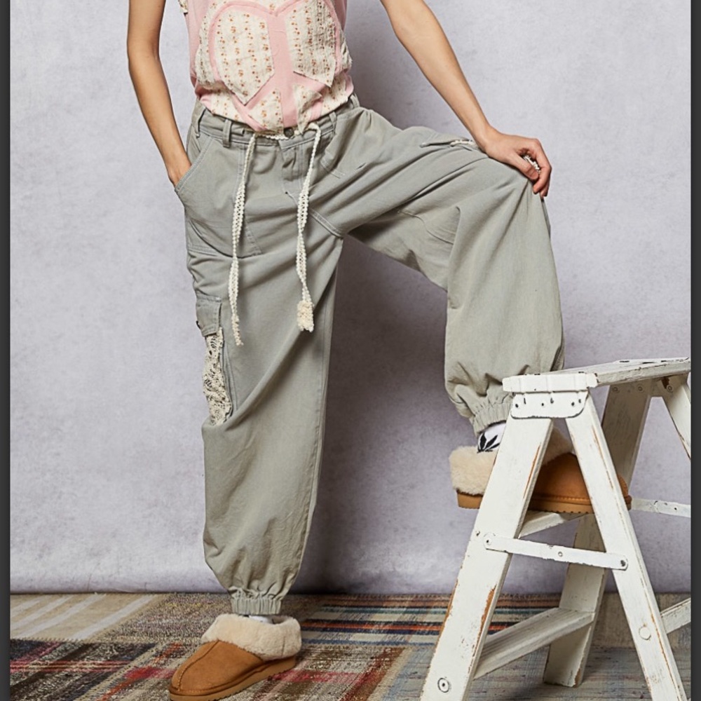 🖤371 ❤️ 1 left POL gray crochet detail jogger pants - Picture 4 of 5